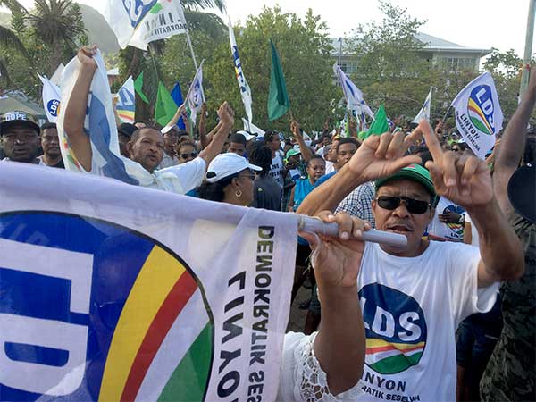 Jubilation: People celebrate in Freedom Square