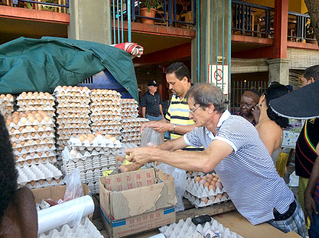 Easy does it:  Plenty of eggs but the stacking looks a little hazardous